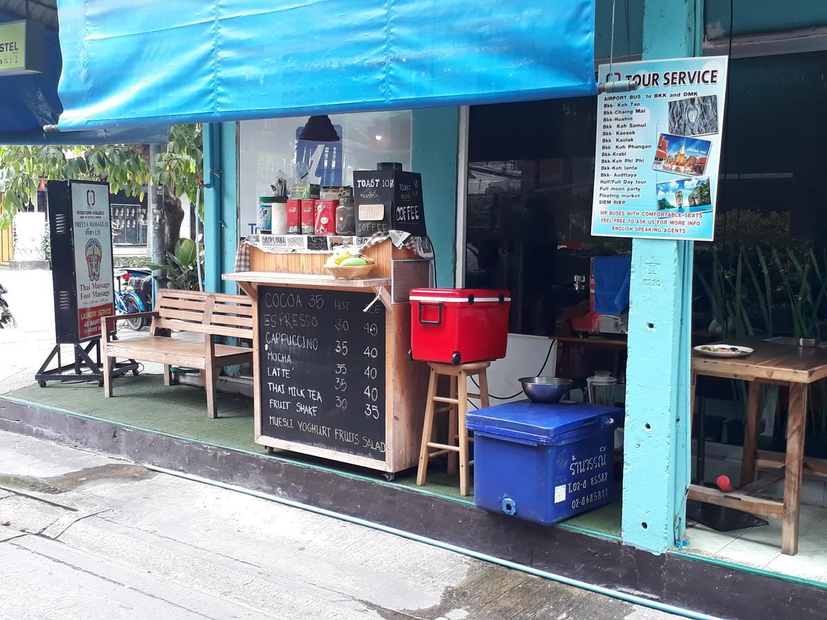 Q6 At 6 Vandrehjem Bangkok Eksteriør billede